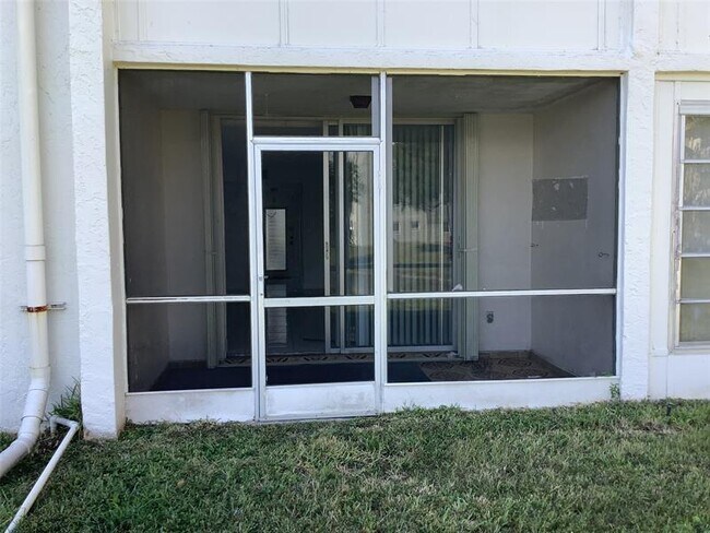 Building Photo - 8220 Sunrise Lakes Blvd