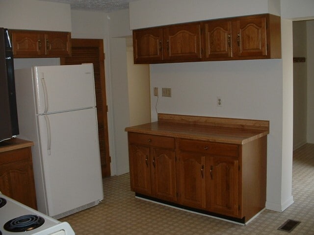 Building Photo - Welcome home to Hi Acres Neighborhood!          20260504