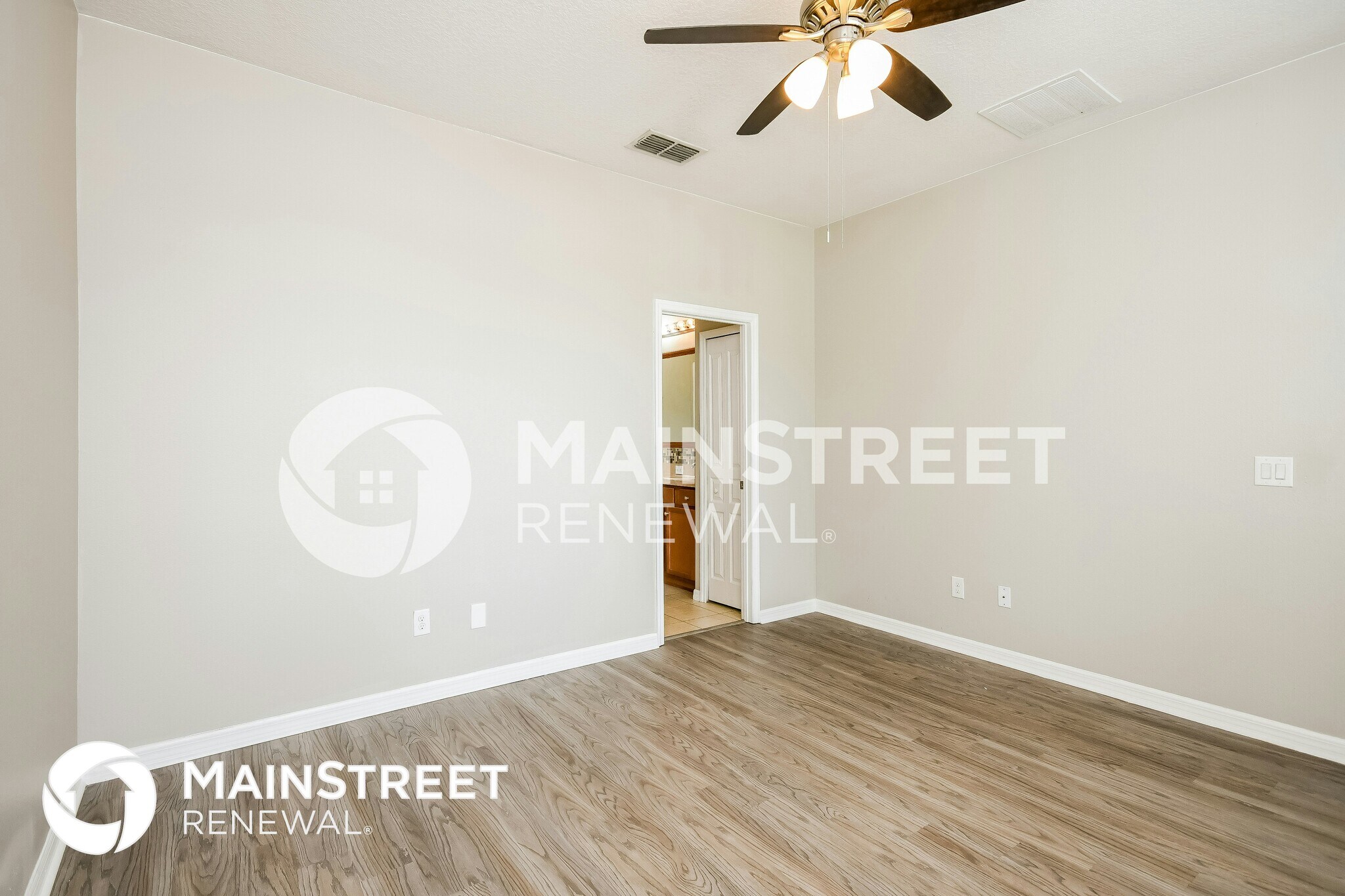 Building Photo - 4632 Doral Park Ave