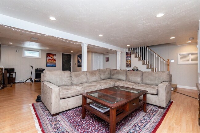 Building Photo - 73 Winfield St