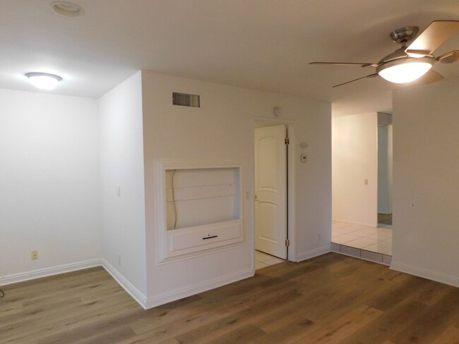 Building Photo - Spacious One Story 3-bedroom, 2-bathroom H...