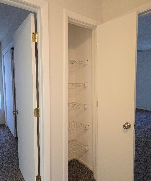 Building Photo - 4225 San Rafael Ave