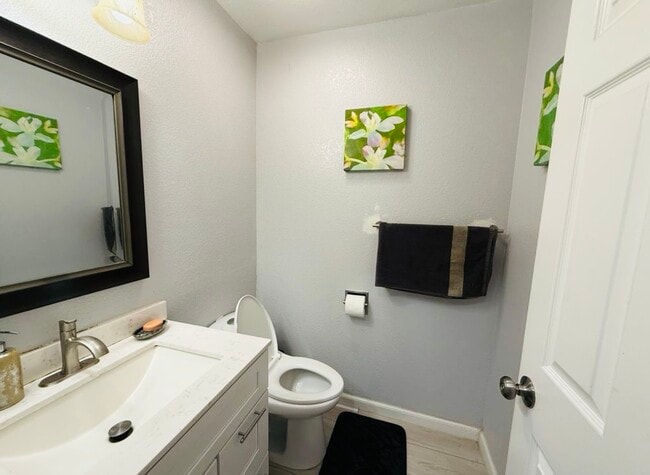 Building Photo - 4122 Bell Common