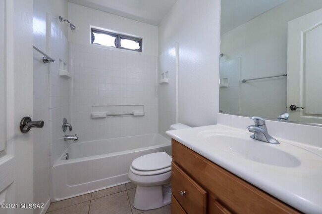 Building Photo - 10489 Bonpland Willow Dr