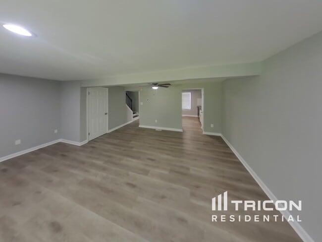 Building Photo - 9226 Throgmorton Rd