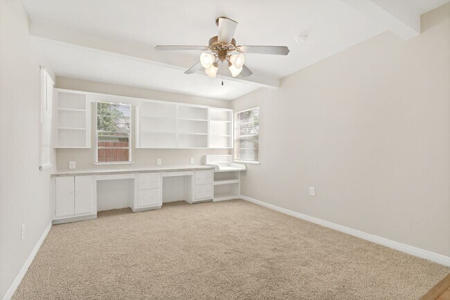 Building Photo - 5-BEDROOM HOME IN WILSHIRE TERRACE