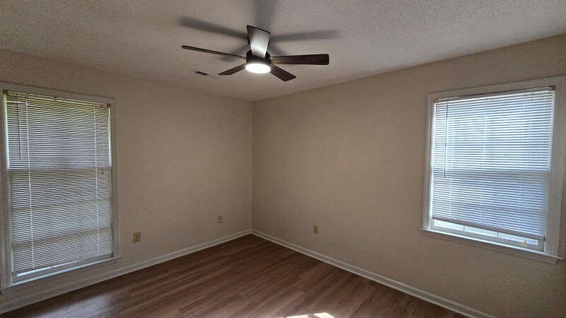 Building Photo - 4328 Cheviot Dr