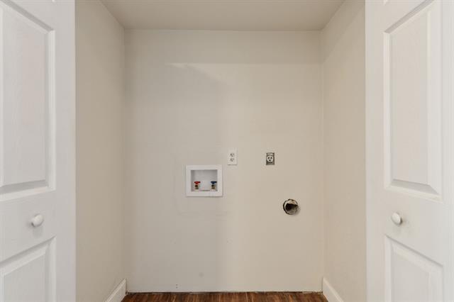 Building Photo - 5750 Phoenix Dr