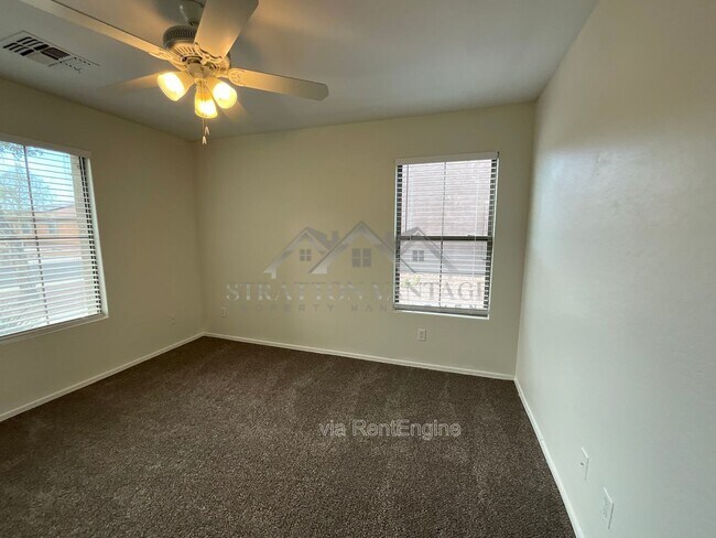 Building Photo - 25654 W Satellite Ln