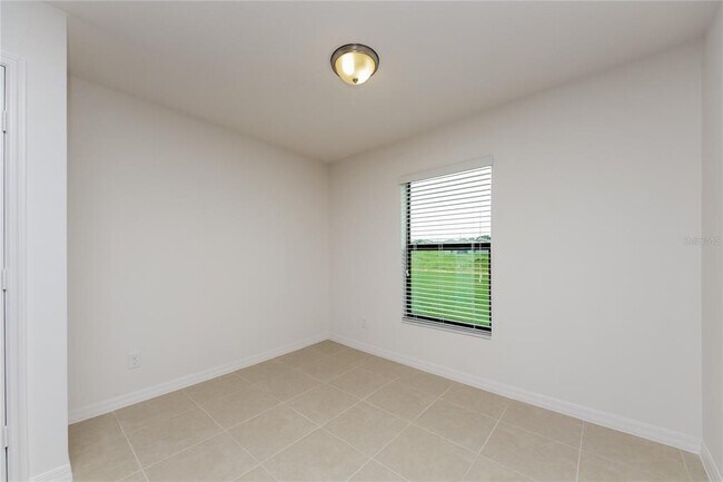 Building Photo - 1467 Swan Lake Cir