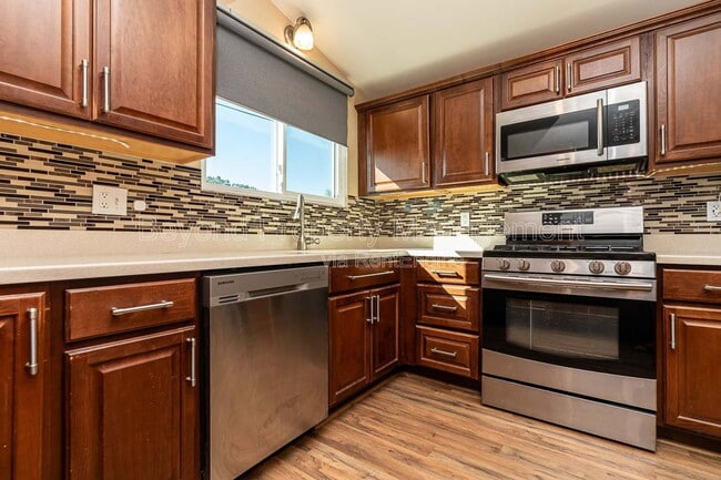 Building Photo - 3443 Lockwood Dr