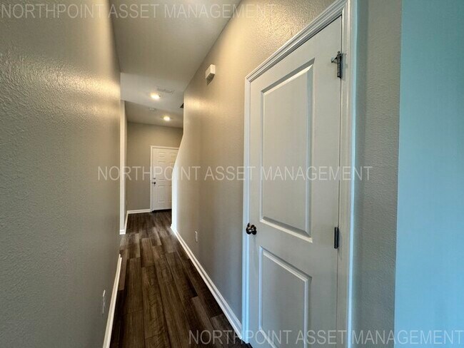 Building Photo - "AUGUST MOVE IN SPECIAL: $500 off on 2nd M...
