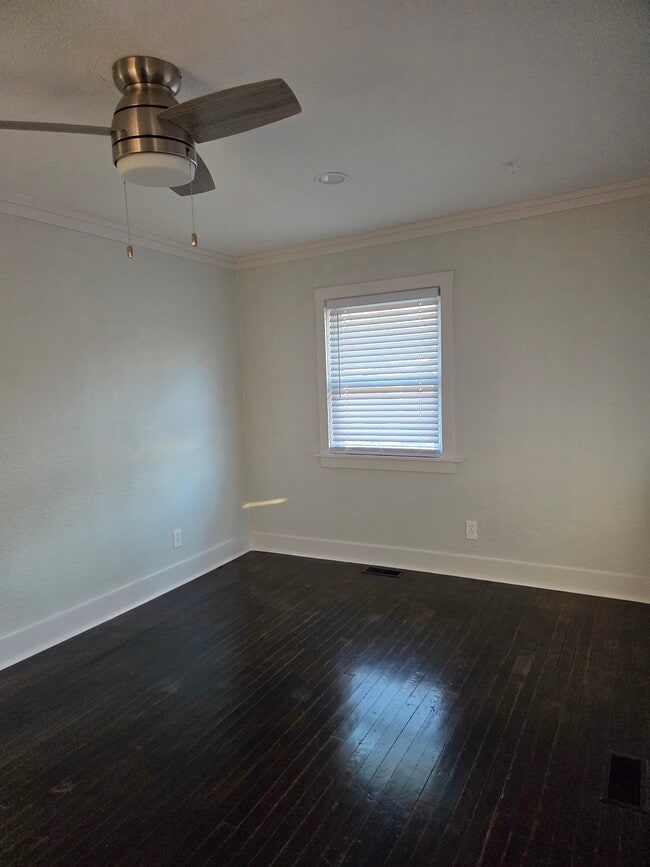 Building Photo - 8546 Kessler St