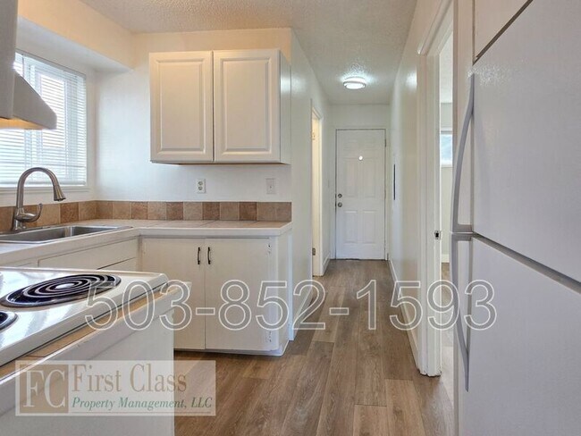 Building Photo - 12345 SW Hall Blvd