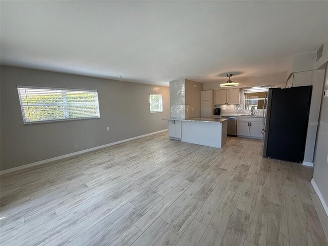 Building Photo - 175 55th Ave