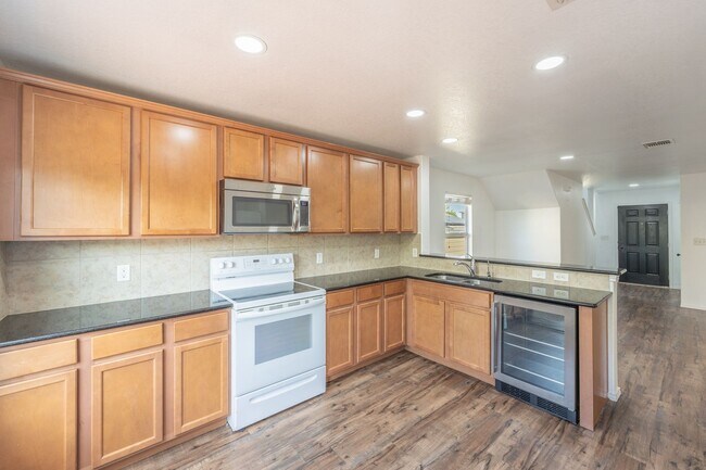 Building Photo - 11326 Fine Design