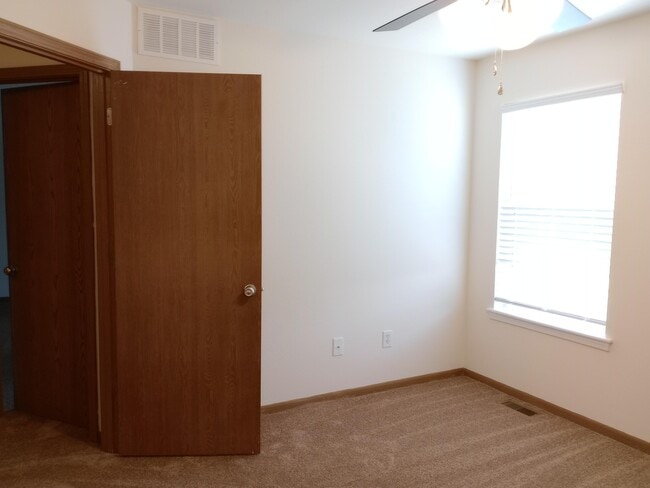 Building Photo - 5718 Canaveral Dr