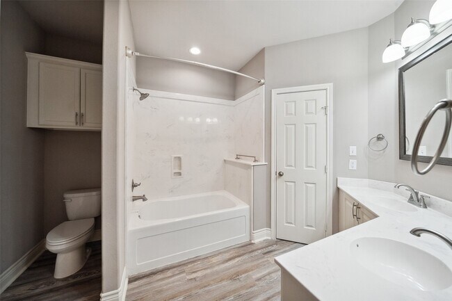 Building Photo - 14103 Overstreet Dr