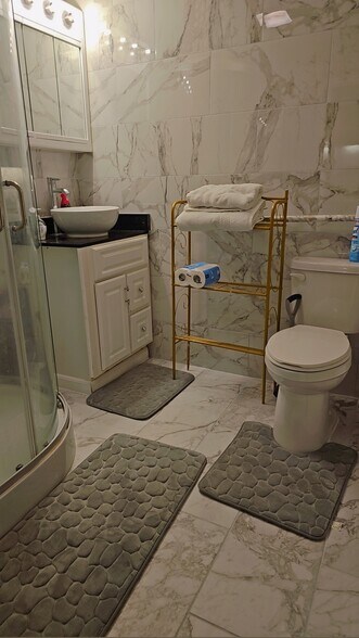 Building Photo - 317 W Fayette St