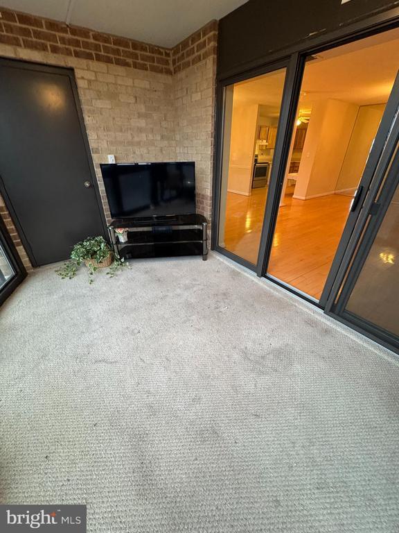 Building Photo - 8370 Greensboro Dr