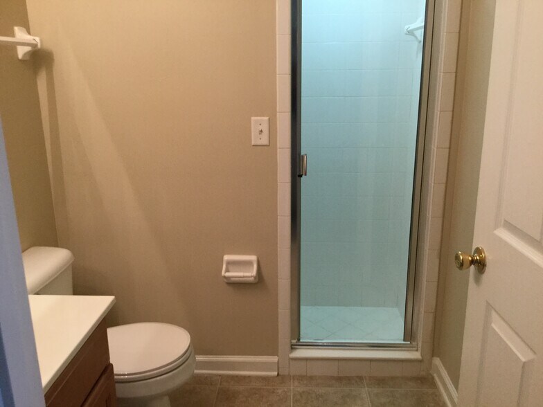 Building Photo - 11540 Jerry Adams Dr