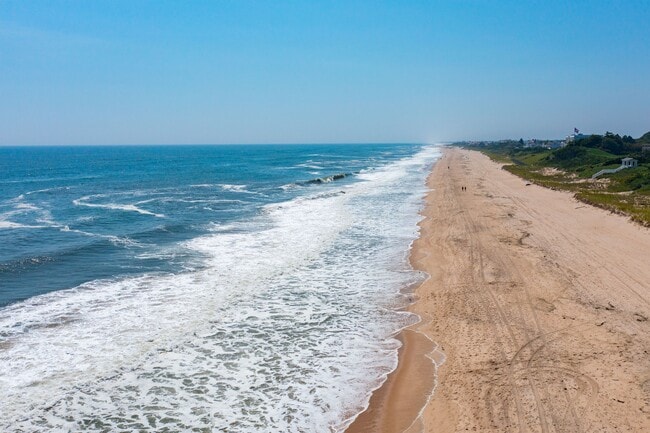 Building Photo - 16 Drew Ln