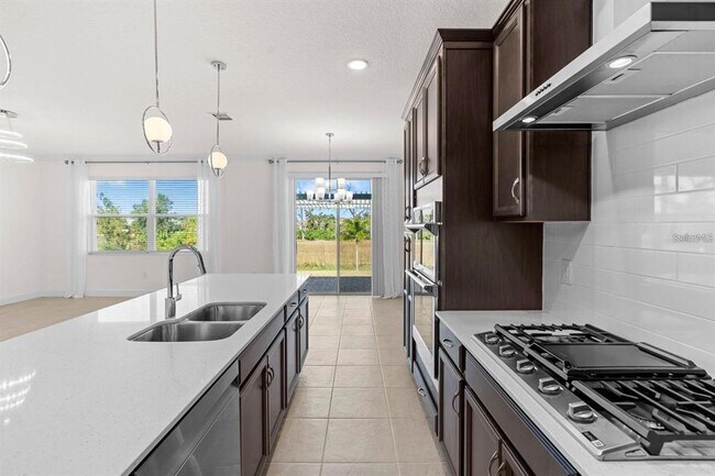 Building Photo - 933 Signet Dr