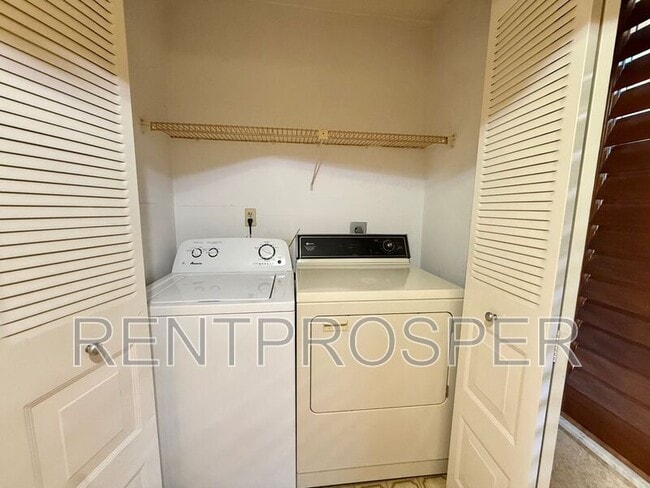 Building Photo - 4135 Player Cir