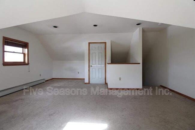 Building Photo - 62-65 Orchard Terrace - 64