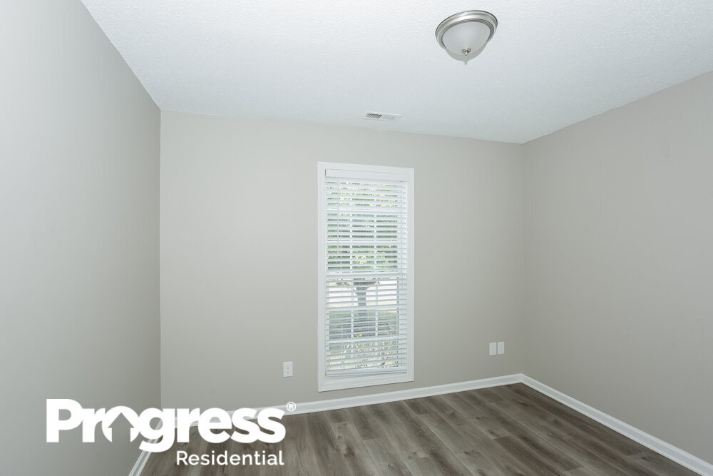 Building Photo - 1004 Ayrshire Ln