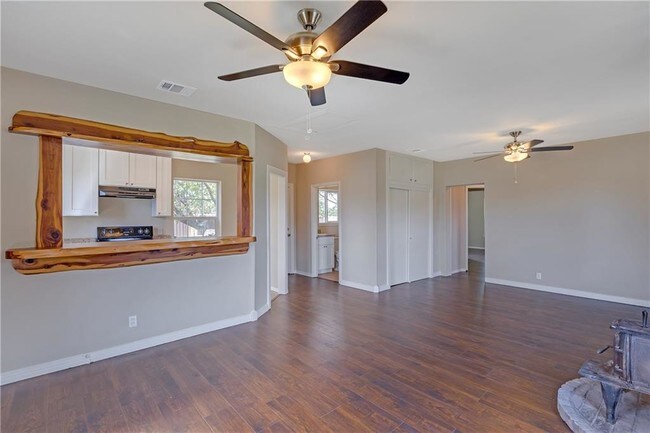 Building Photo - 5753 Blackburn Dr