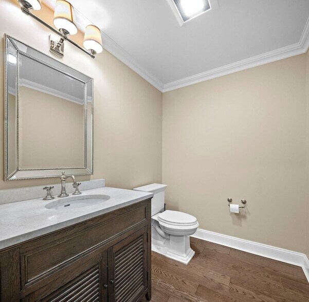 Building Photo - 208 Shearwater Ct W