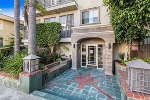 Building Photo - 1409 S Saltair Ave