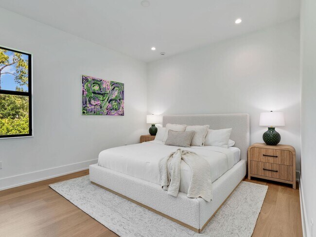 Building Photo - Brand-new contemporary estate on 2.27 private acres