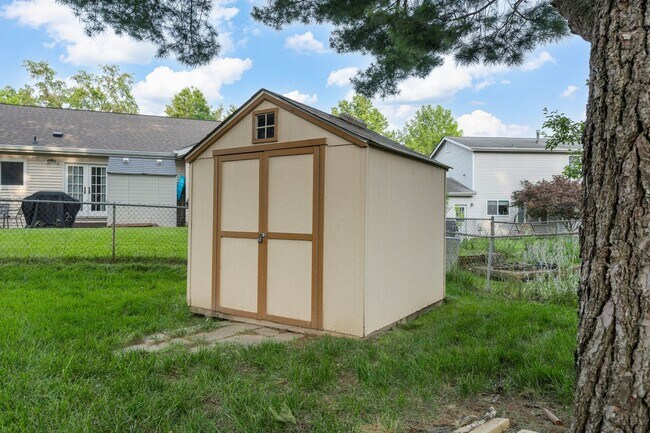 Building Photo - Spacious 4-Bed, 3-Bath Family Home
