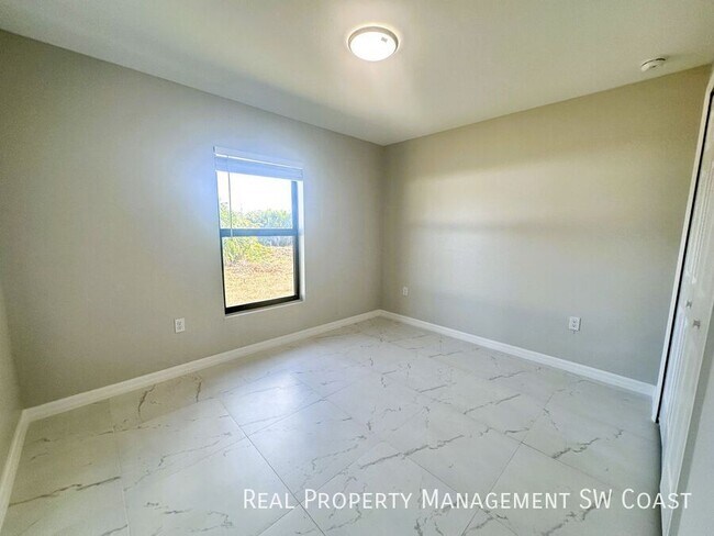 Building Photo - 5030/5032 Bristo St-5030