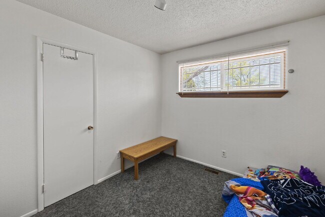 Building Photo - 2650 Willard Dr