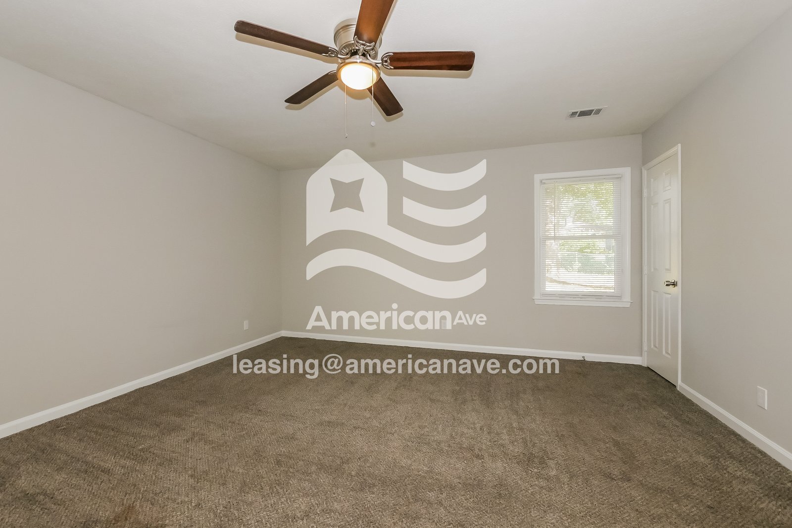 Building Photo - 4302 Castlewood Pkwy
