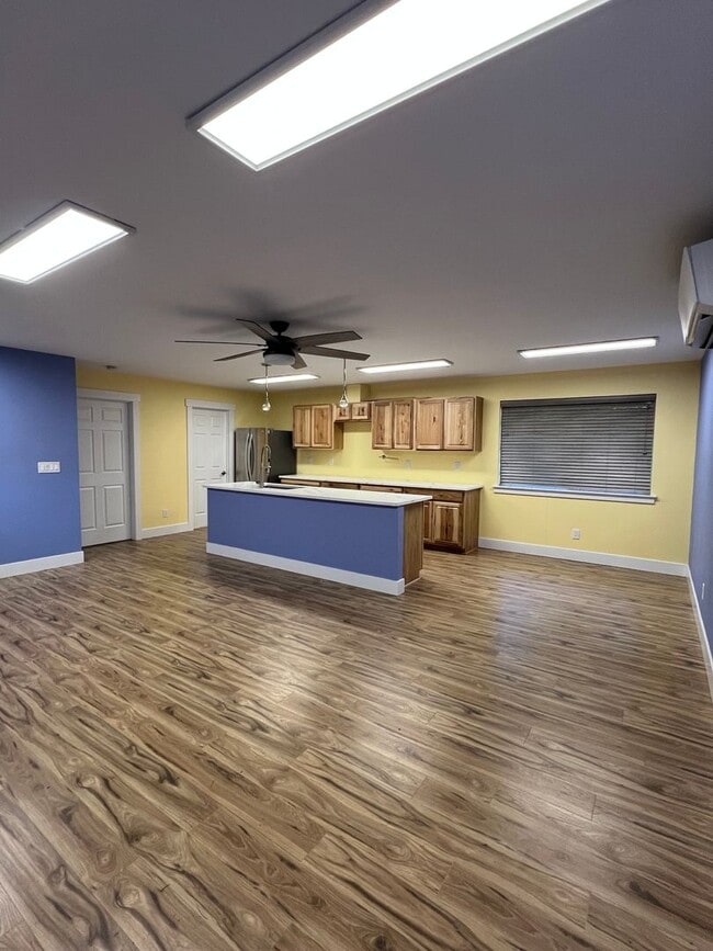 Building Photo - 1BED1BATH - Spacious Country Living in the City - BONUS ROOM, MINI SPLIT AC, PRIVATE PARKING, FEN...