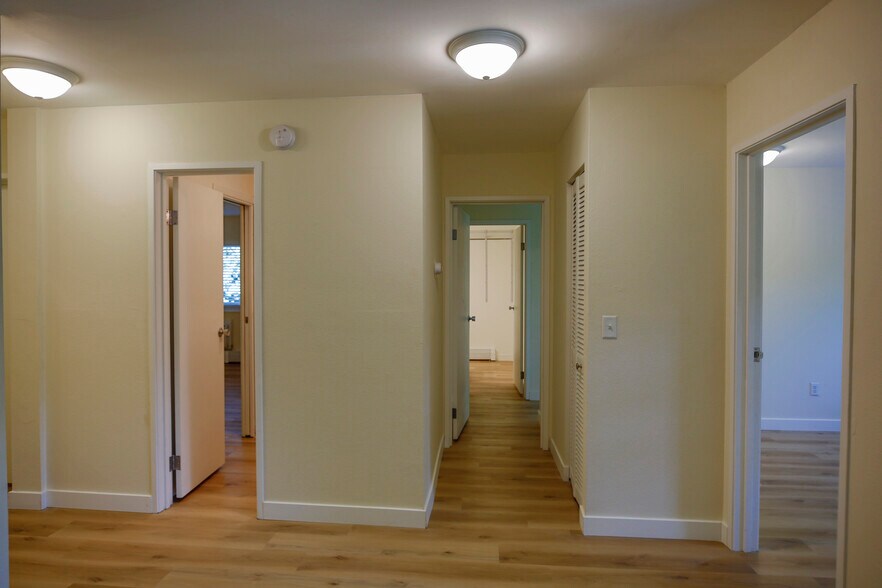 Building Photo - 3120 Corona Trl