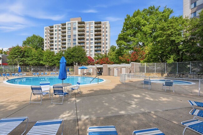 Building Photo - 8315 N Brook Ln