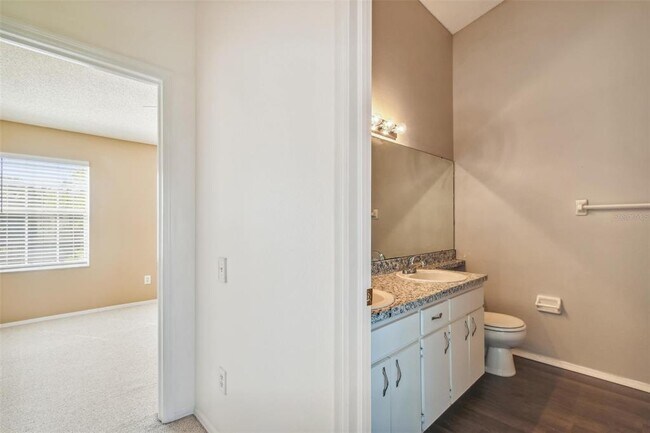 Building Photo - 6355 Bayside Key Dr