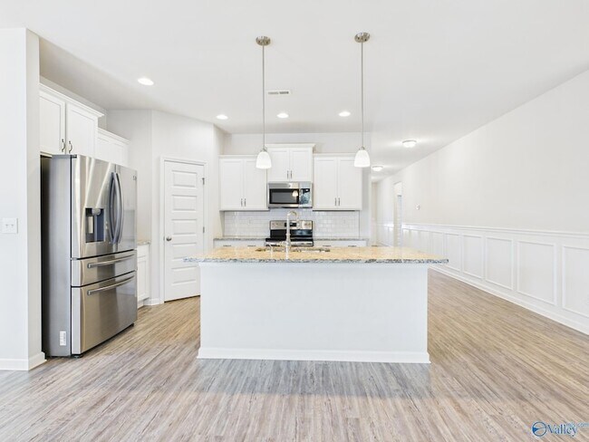 Building Photo - 149 Fernhill Dr NW