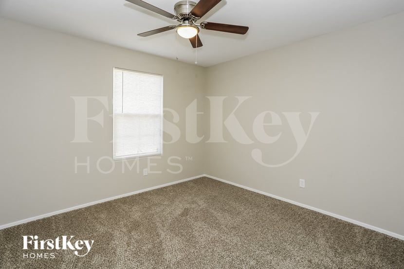 Building Photo - 4056 Little Bay Ave