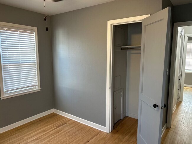 Building Photo - 108 N Lowell Ave