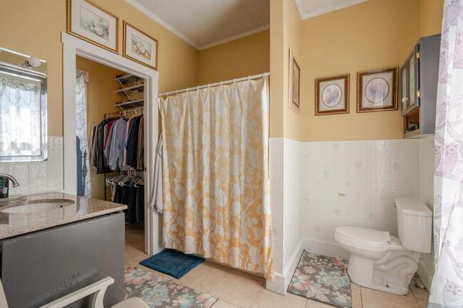 Master bath upstairs - 215 S 2nd St