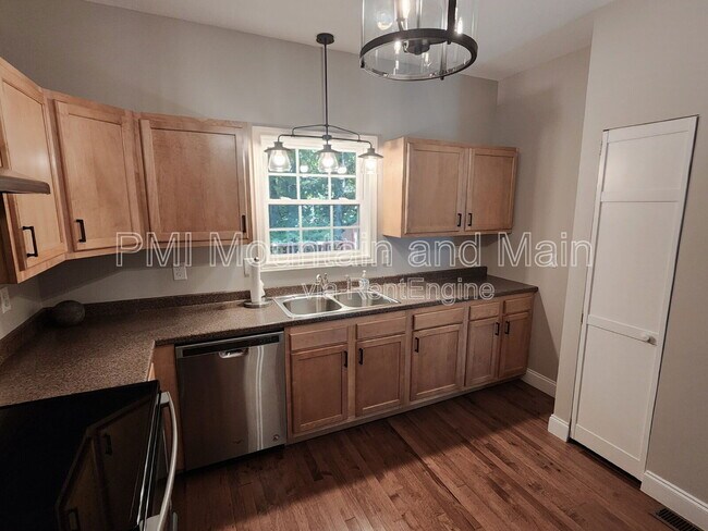 Building Photo - 50 Winterwind Dr