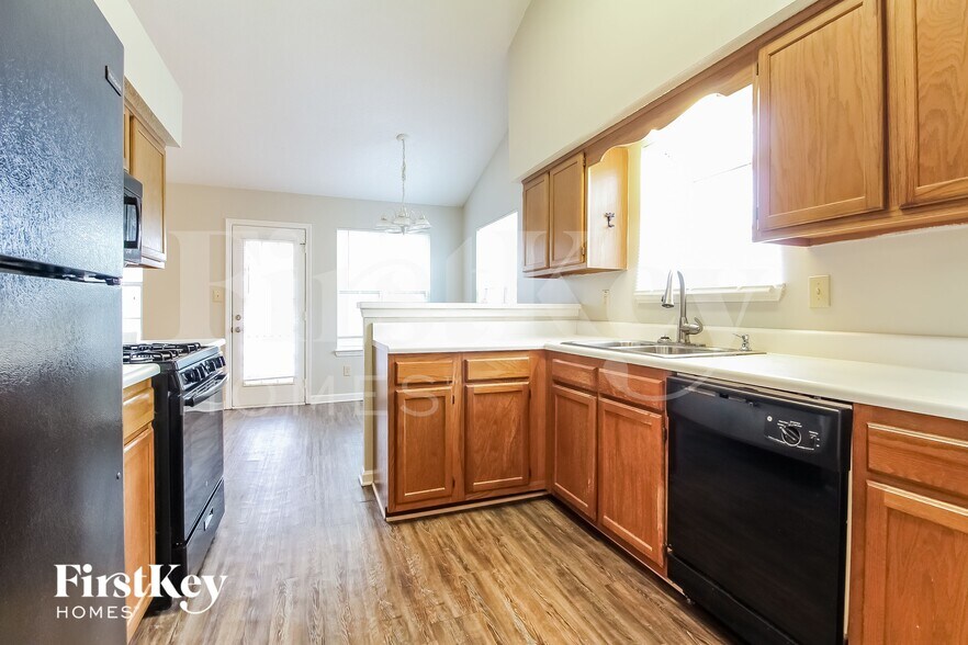 Building Photo - 11200 Tara Glynn Dr