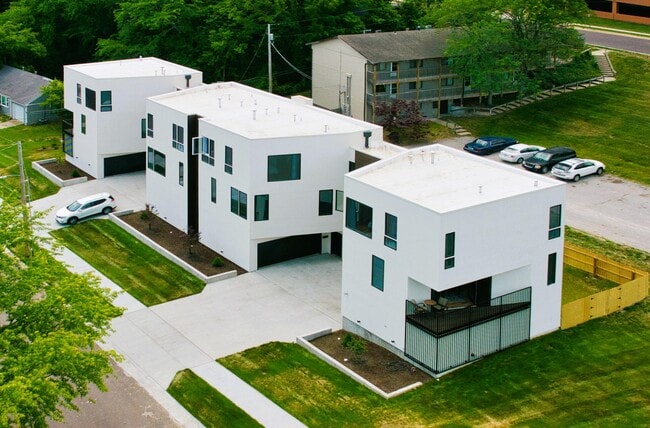 Building Photo - 7 Fyfer Pl