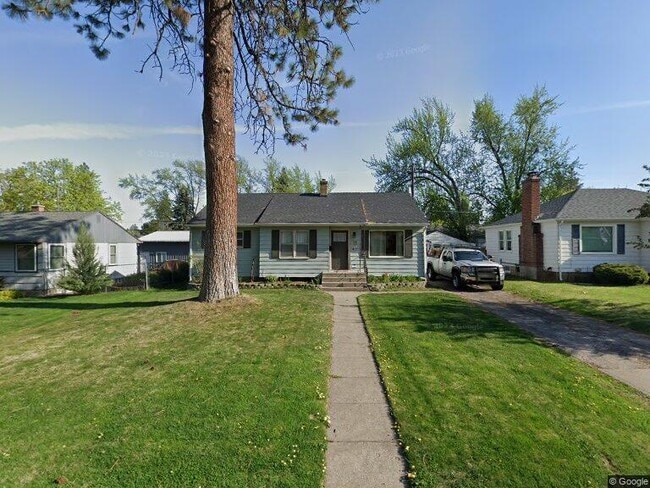Primary Photo - 1311 E 42nd Ave